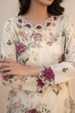 Iznik - 3pcs Lawn Printed With Ready To Wear Chiffon Dupatta - Skin - Image 9