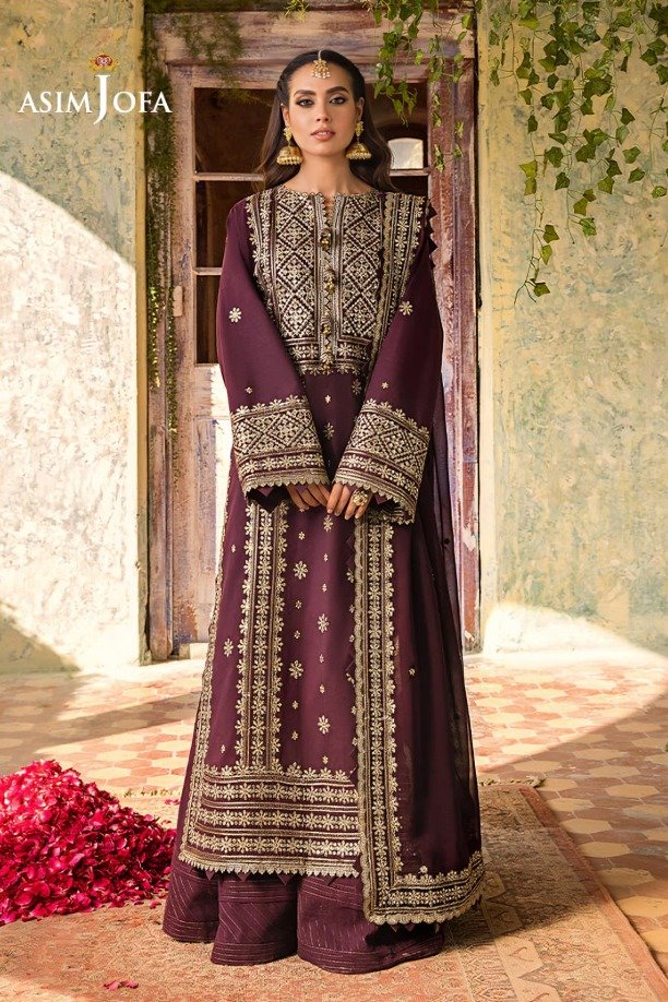 httpsdivinjaipur.comproductsdastaan-e-neelum-a-royal-chronicle-woven-in-midnight-and-gold-suit (6)
