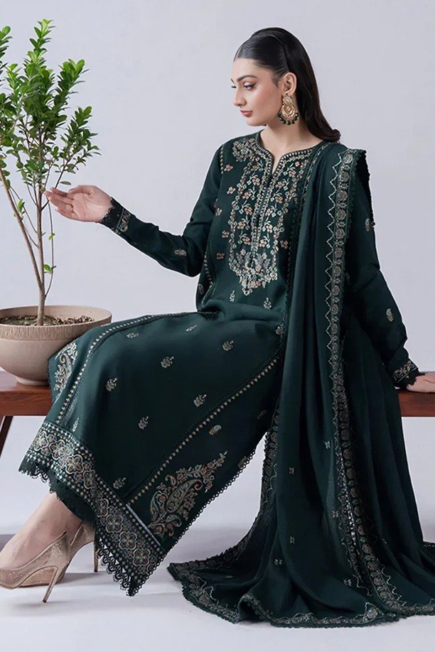 httpsdivinjaipur.comproductsdastaan-e-neelum-a-royal-chronicle-woven-in-midnight-and-gold-suit (42) (20)