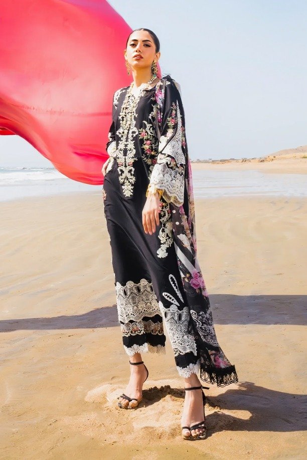 httpsdivinjaipur.comproductsdastaan-e-neelum-a-royal-chronicle-woven-in-midnight-and-gold-suit (46) (1)