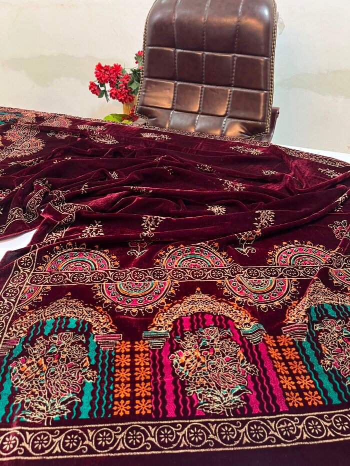 Velvet Printed Winter Shawl 2.5 Yards – Article# 08/Maroon - Image 3