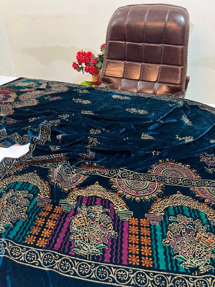 Velvet Printed Winter Shawl 2.5 Yards – Article# 08/Zinc - Image 3
