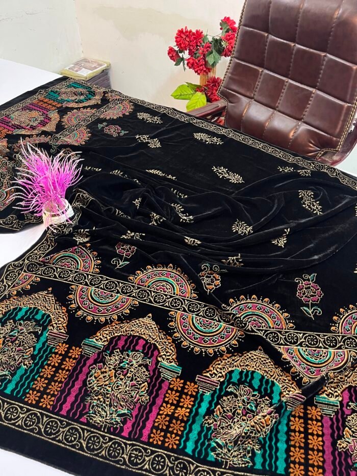 Velvet Printed Winter Shawl 2.5 Yards – Article# 08/Black - Image 4