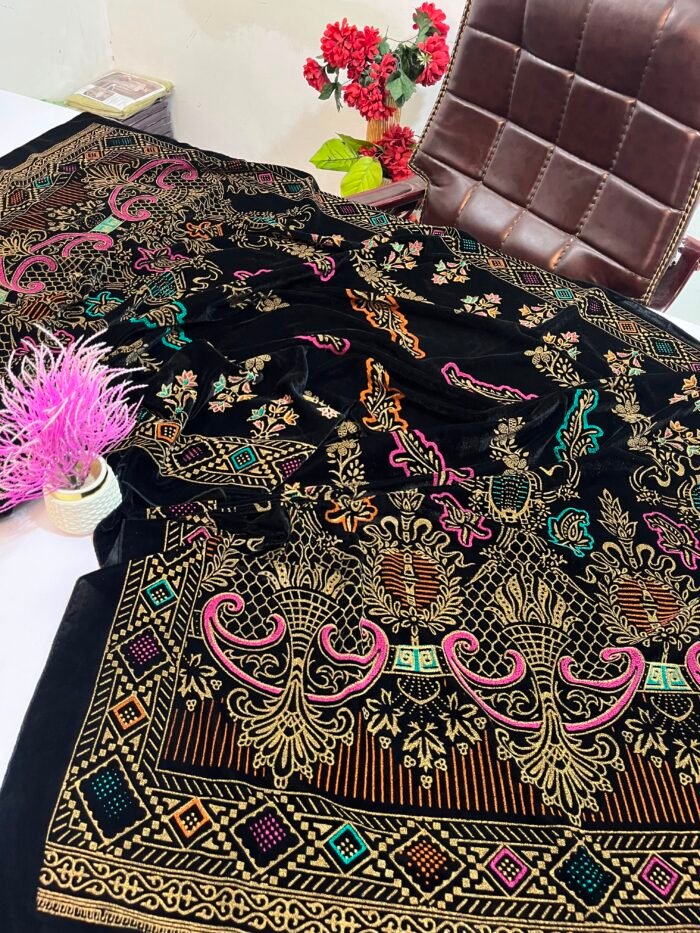 Velvet Printed Winter Shawl 2.5 Yards – Article# 06/Black - Image 4