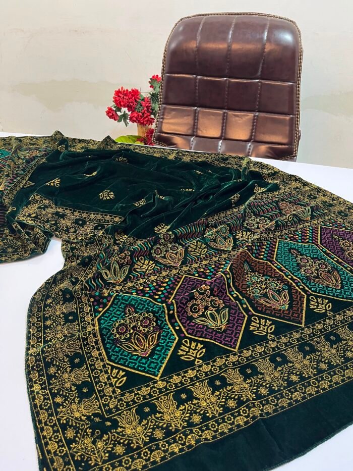 Velvet Printed Winter Shawl 2.5 Yards – Article# 04/Green - Image 3