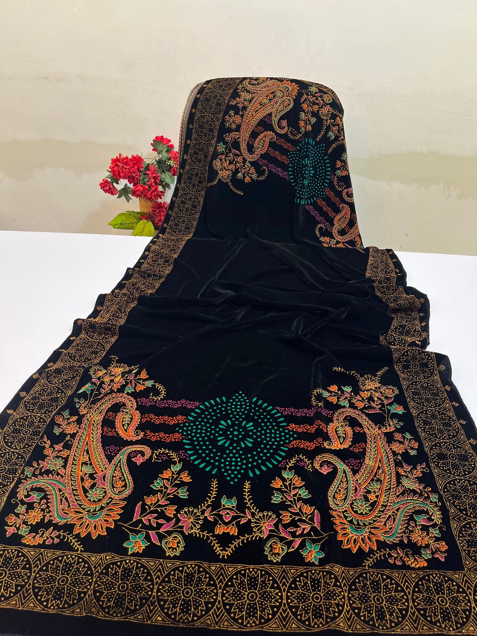 WhatsApp Image 2026-09-28 at 3.17.44 AM Velvet Printed Winter Shawl 2.5 Yards – Article# 03/Black - Image 1